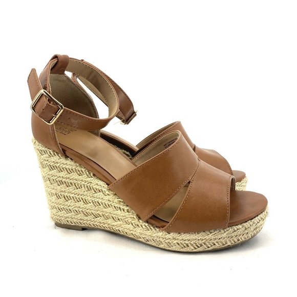 time and tru espadrille sandals